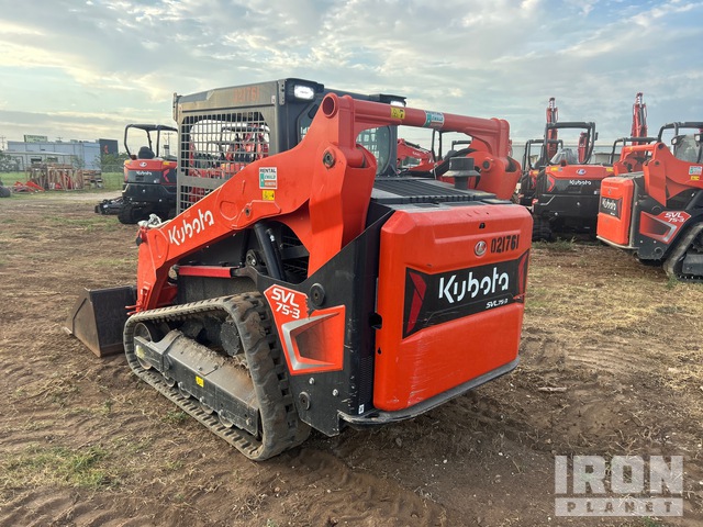 MINI CARGADOR SOBRE ORUGAS KUBOTA SVL753