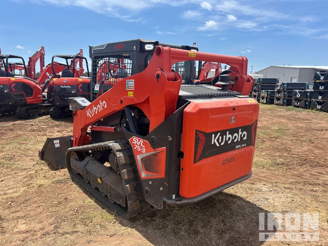MINI CARGADOR SOBRE ORUGAS KUBOTA SVL753