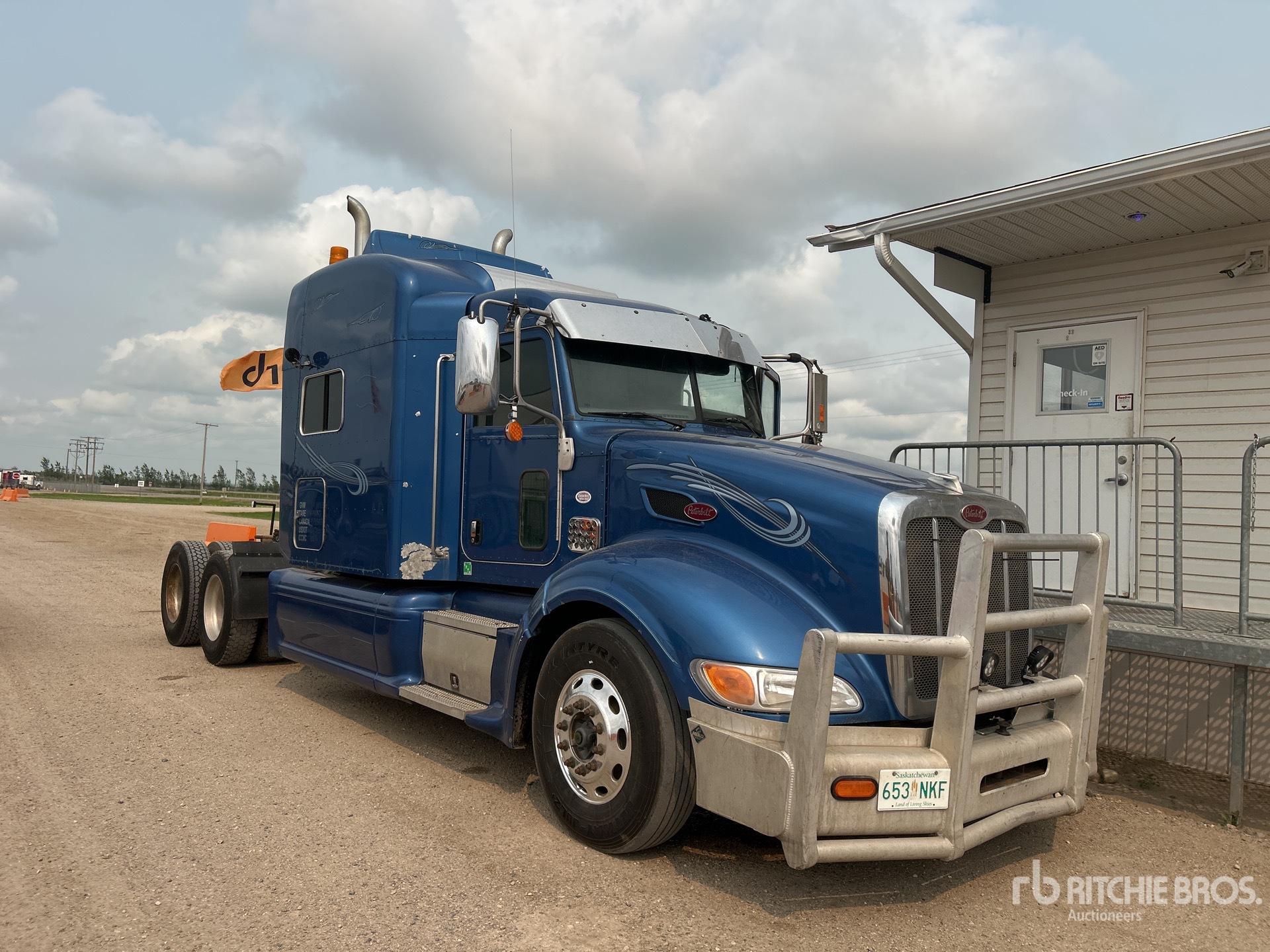2013 Peterbilt 386 Sleeper Truck Tractor