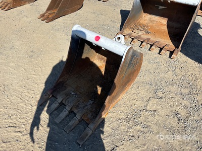 Wain-Roy 23 in Digging Excavator Bucket