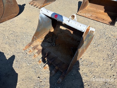 35 in Digging Excavator Bucket