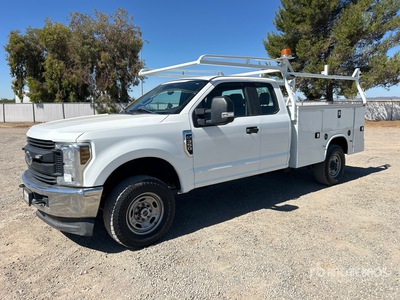 2019 Ford F-350 XL 4x4 Extended Cab ユーティリティトラック