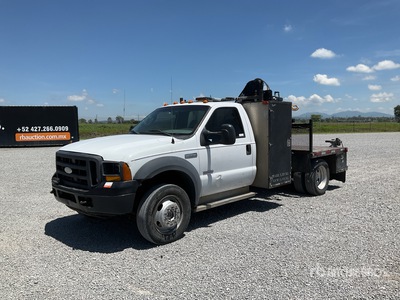 2004 Hiab 035 5000 lb Knuckle Boom on 2005 Ford F-550 4x4 Camion con Grua / Kranwägen