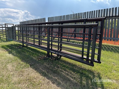 Quantity of (6) 24 ft Livestock Panel