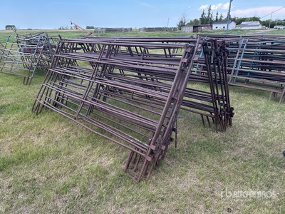 Quantity of (16) 10 ft Livestock Panel