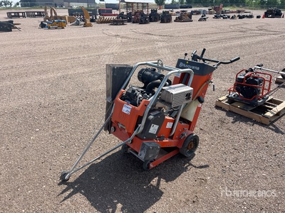 2022 Husqvarna FS524 Scie à béton à contrôle arrière