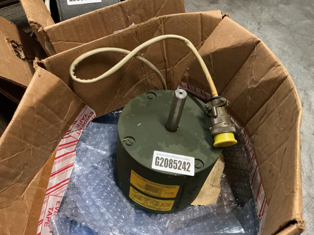 (4) Assorted Motors & (1) Alternator