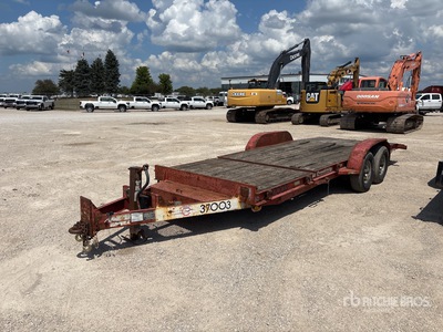 2009 Cronkhite 3612EA 28 ft T/A Przyczepa z pokładem uchylnym