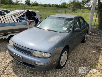 1993 Nissan Altima GXE Sedan