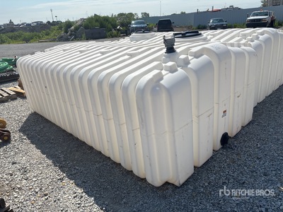 Quantity of (1) 2400 gal Zbiornik na wodę