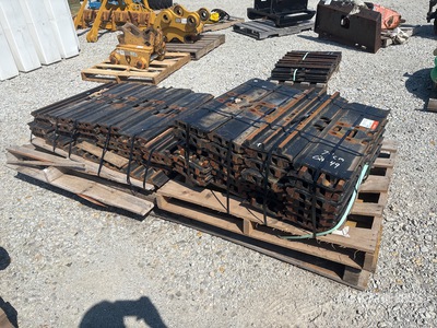 Quantity of (2) Crates of Cat 31.1 in Tracks - Fits Cat 325