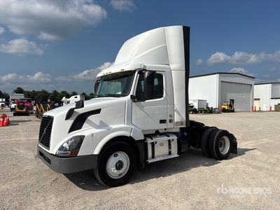 2016 Volvo VNL42T 4x2 S/A Day Cab Truck Tractor
