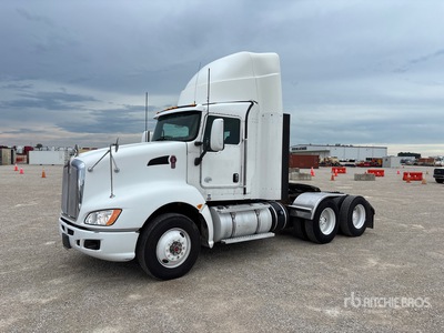 2013 Kenworth T660 6x4 トラックトラクター（T/A）