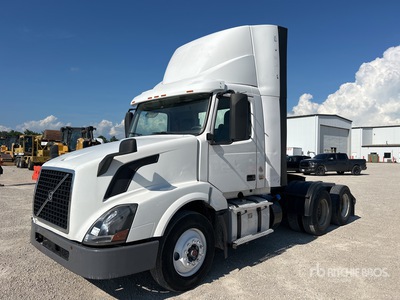 2016 Volvo VNL42T 6x4 T/A Day Cab Truck Tractor