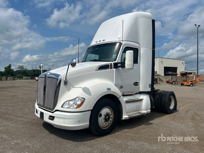 2015 Kenworth T680 4x2 S/A Day Cab Truck Tractor