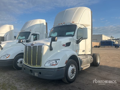 2016 Peterbilt 579 4x2 S/A Day Cab Truck Tractor