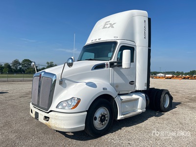 2014 Kenworth T680 4x2 S/A Day Cab Truck Tractor