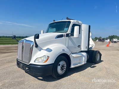 2016 Kenworth T680 4x2 S/A Day Cab Truck Tractor