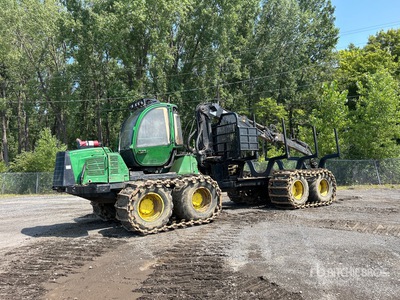 2013 John Deere 1210E 8x8 Clam Bunk Log Forwarder