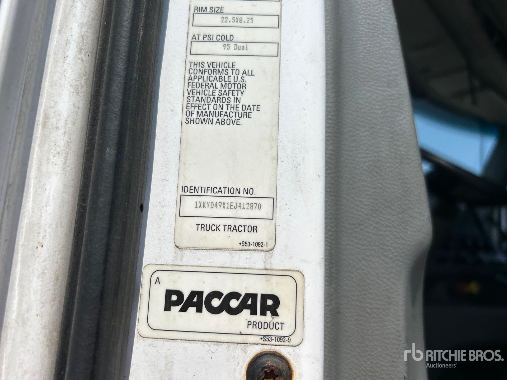 2014 Kenworth T680 6x4 T/A Dagcabine Trekker