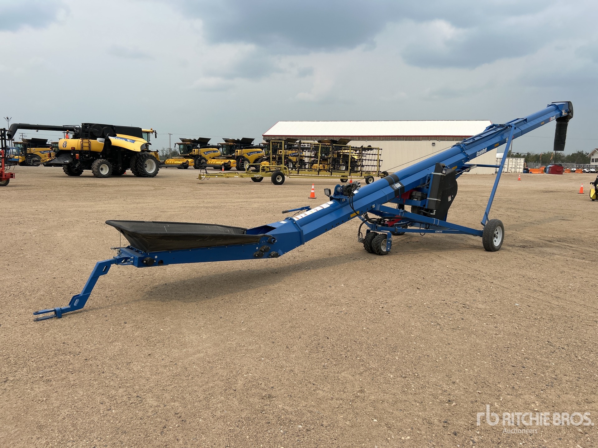 2022 Brandt 1547LP+ 15 in x 47 ft Convoyeur à grains