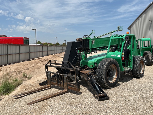 2017 JLG/SkyTrak 10042