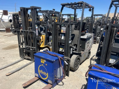 2012 Nissan BXC40 4000 lb Montacargas Eléctrico
