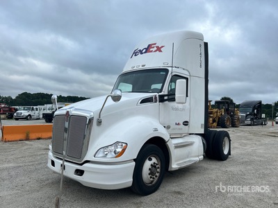 2014 Kenworth T680 4x2 Day Cab Truck Tractor