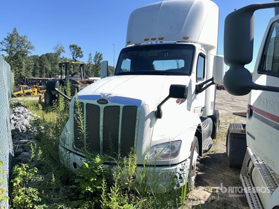 2016 Peterbilt 579 4x2 S/A Dagcabine Trekker (Inoperable)