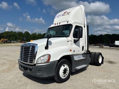 2015 Freightliner Cascadia 125 4x2 Day Cab Truck Tractor