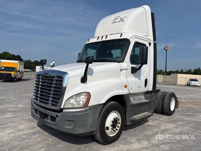 2015 Freightliner Cascadia 125 4x2 S/A Day Cab Truck Tractor
