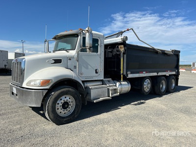 2017 Peterbilt 348 6x4 T/A Camión dumper