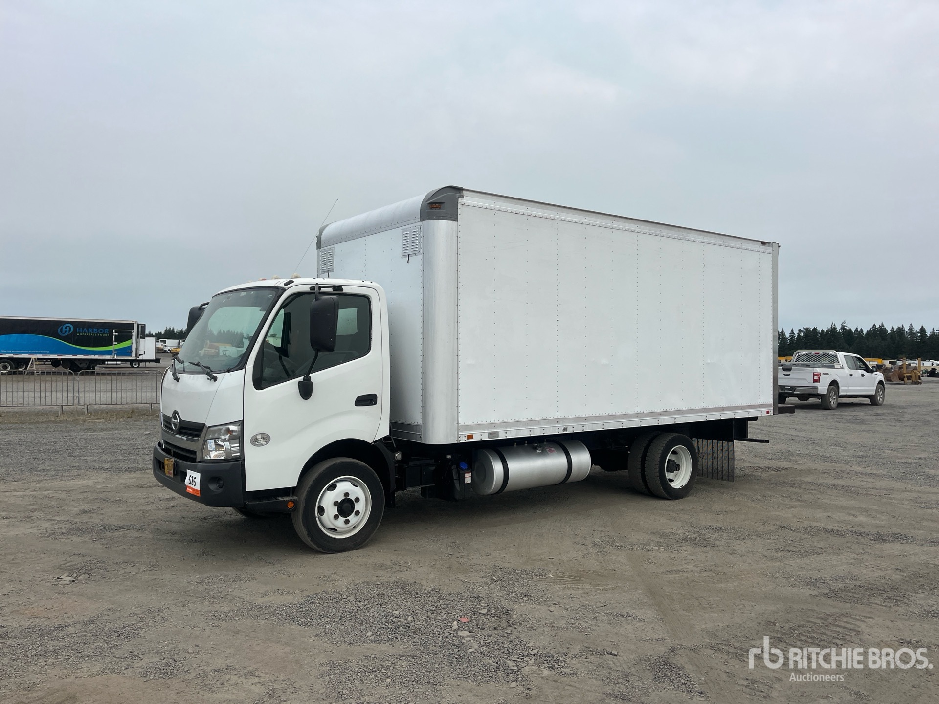 2018 Hino 195 4x2 Camion fourgon