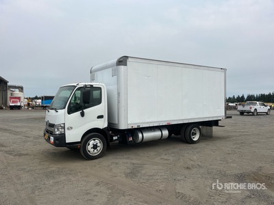 2018 Hino 195 4x2 Gesloten vrachtwagen