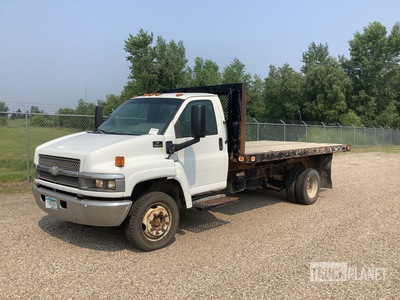 2003 Chevrolet C4500 4x2 Flatbed Truck