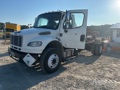 2016 Freightliner M2 106 Kabina i podwozie