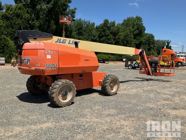 ELEVADOR TELESCóPICO 2017 JLG 4WD 660SJ