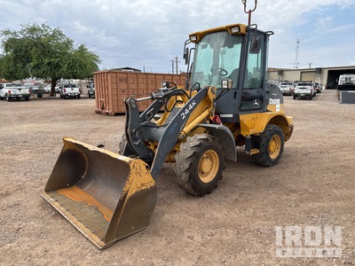 2017 John Deere 244K Chargeuse sur pneus