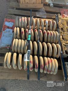 (4) Navistar Defense 3870380C1 Compression Helical Springs