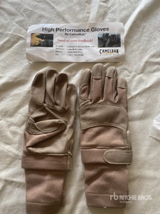 (60) Tan Combat Gloves - New