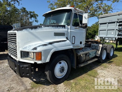 1983 Mack CH600 6x4 Day Cab Prime Mover