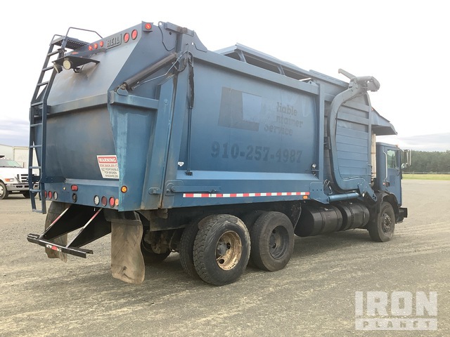 WASTE COLLECTION TRUCK 2004 MACK HEIL