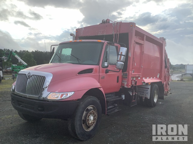 WASTE COLLECTION TRUCK  2007 INTERNATIONAL