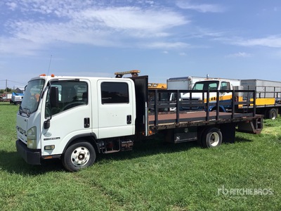 2009 Isuzu NPR 4x2 Crew Cab Camión Caja Abierta