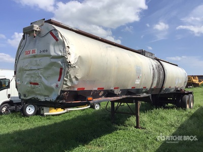 Fruehauf TEH-F2-R 6500 gal T/A Trailer cisterna