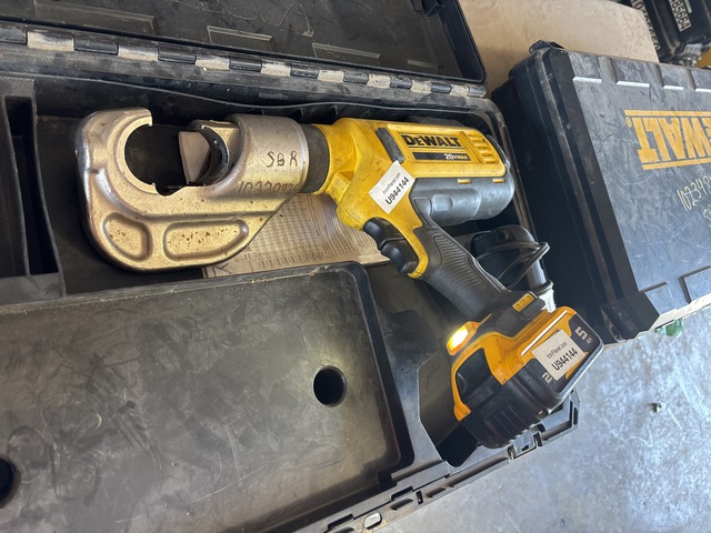 2019 DeWalt DCE300 Cordless Died Cable Crimping Tool