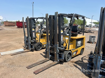 Cat EC30N2 6000 lb Electric Forklift