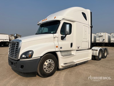 2015 Freightliner Cascadia Sleeper Prime Mover