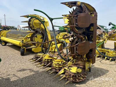 2015 John Deere 698 8 Row Corn Forage Harvester Header