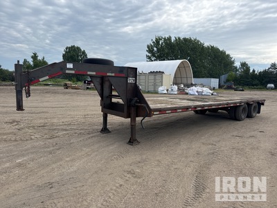 2005 Big Tex 26 ft T/A Gooseneck Remolque caja abierta